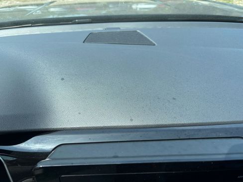 Used 2025 Volkswagen Taos SE image 17