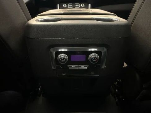 Used 2023 GMC Yukon SLT image 18