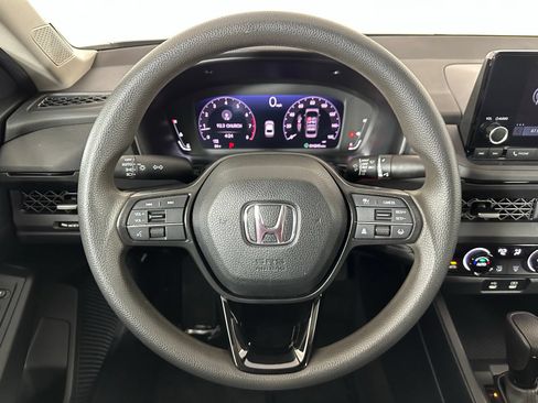 Used 2023 Honda Accord EX image 9