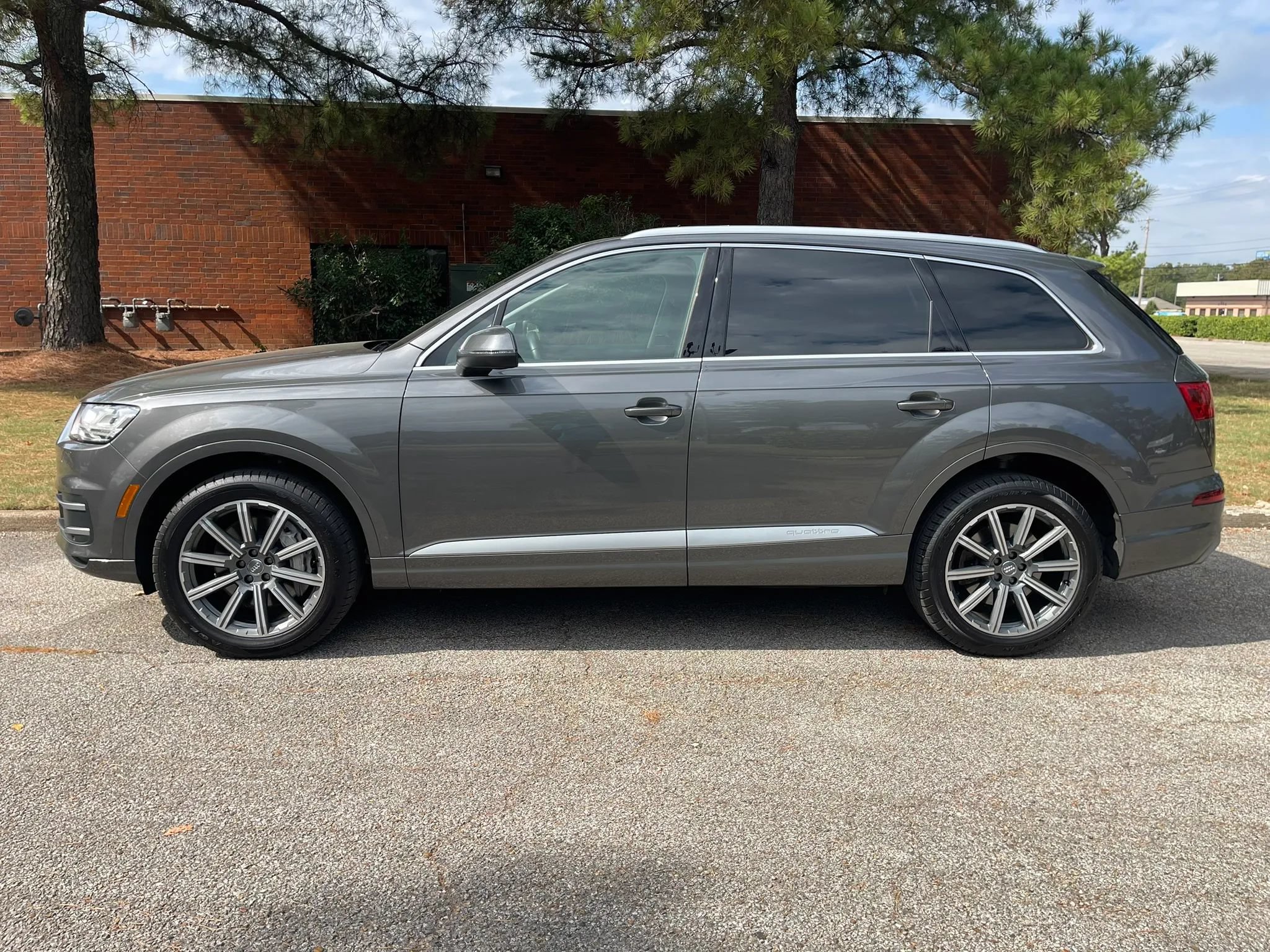 Used 2019 Audi Q7 2.0T Premium Plus w/ Premium Plus Package AWD/4WD image 2