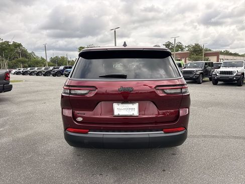New 2026 Jeep Grand Cherokee L Limited w/ Limited Altitude Package AWD/4WD image 4