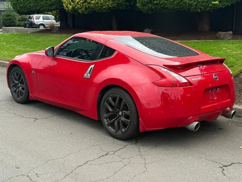 Used 2015 Nissan 370Z Coupe image 3