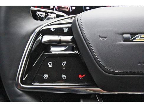 Used 2026 Cadillac Lyriq V w/ Exterior Carbon Fiber Package AWD/4WD image 18