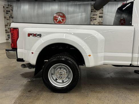 Used 2019 Ford F450 XL w/ Power Equipment Group image 17