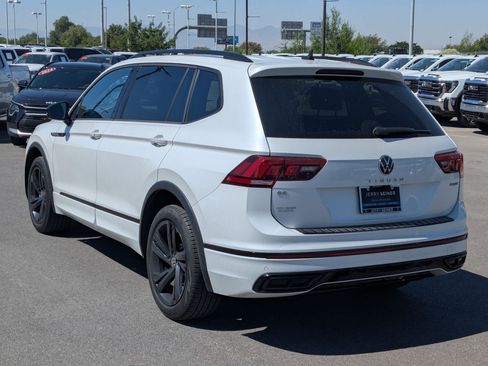 Used 2023 Volkswagen Tiguan SE R-Line AWD/4WD image 4