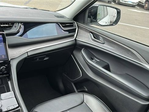 Used 2023 Jeep Grand Cherokee 30th Anniversary image 28