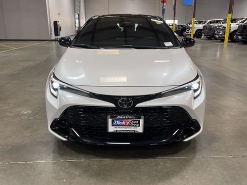 Used 2024 Toyota Corolla SE w/ SE Package FWD image 8