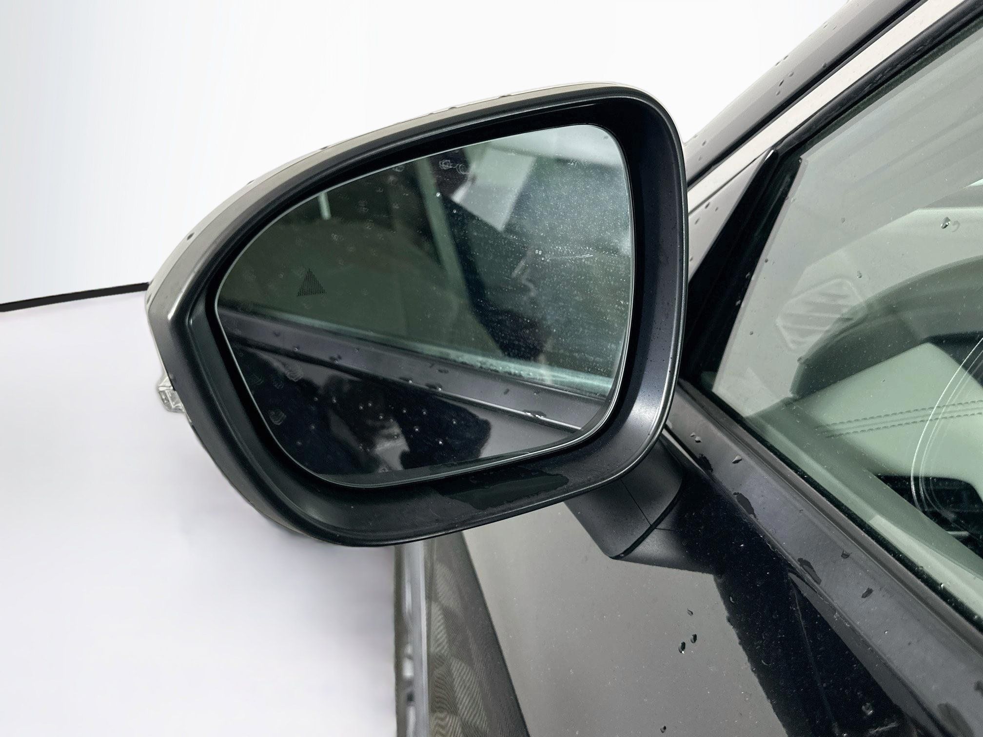 Used 2023 Nissan Rogue SL w/ SL Premium Package FWD image 16