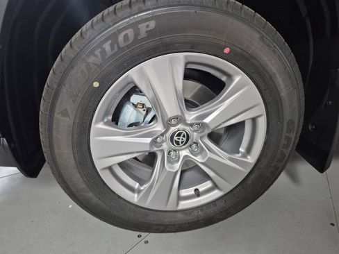 New 2025 Toyota RAV4 XLE image 10