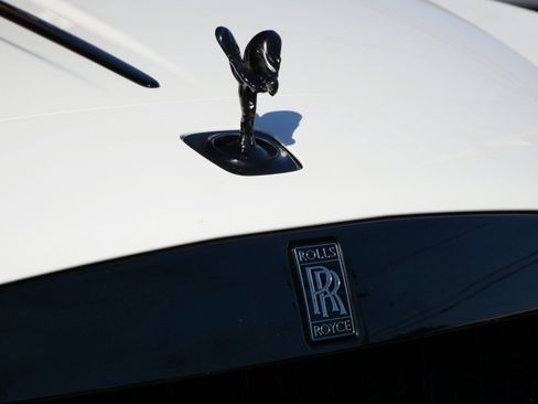 Used 2021 Rolls-Royce Wraith w/ Rolls-Royce Signature Package RWD image 6