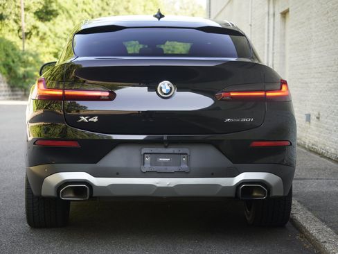 Used 2022 BMW X4 xDrive30i w/ Premium Package 2 AWD/4WD image 6