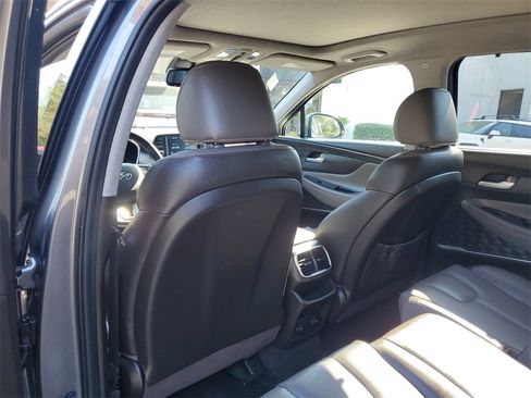 Used 2019 Hyundai Santa Fe Limited image 11