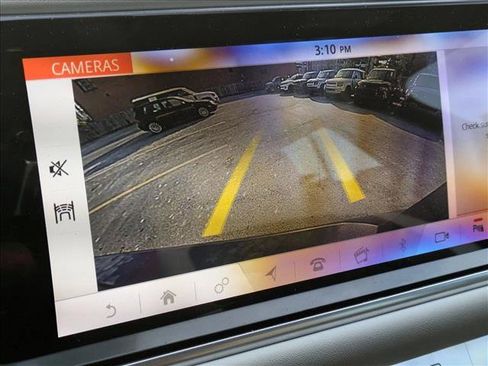 Used 2022 Land Rover Range Rover Sport HST image 12