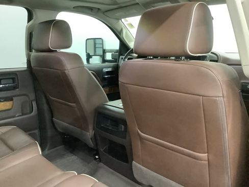 Used 2019 Chevrolet Silverado 3500 High Country w/ Duramax Plus Package image 33
