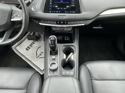 Used 2021 Cadillac XT4 Premium Luxury w/ Cold Weather Package AWD/4WD image 11