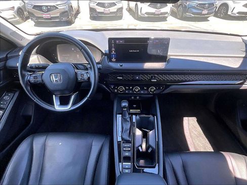 Used 2023 Honda Accord Touring image 17