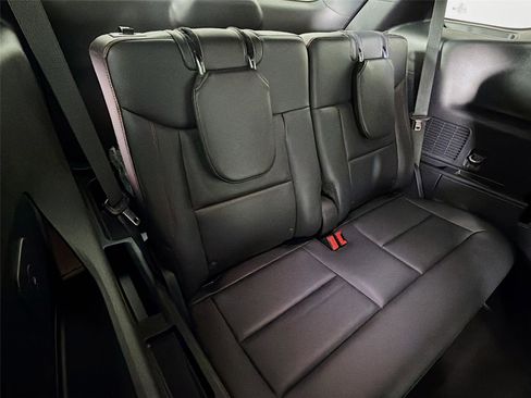 Used 2025 Ford Explorer ST image 28