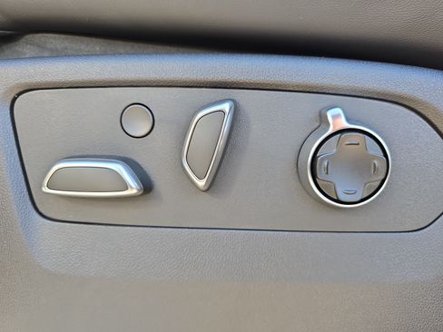 Certified 2026 Cadillac Escalade V AWD/4WD image 30