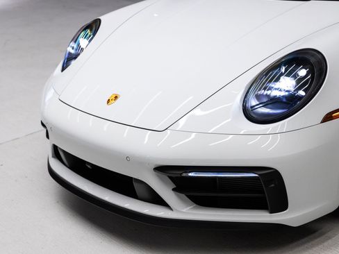 Certified 2024 Porsche 911 Targa 4 GTS w/ Premium Package image 35