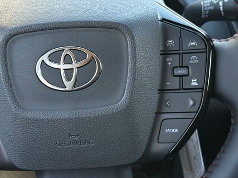 New 2026 Toyota Prius SE image 14