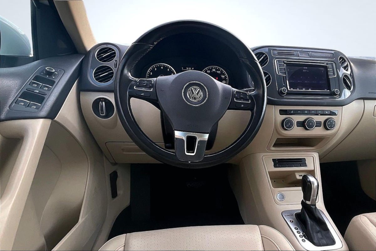 Used 2017 Volkswagen Tiguan Wolfsburg Edition AWD/4WD image 5