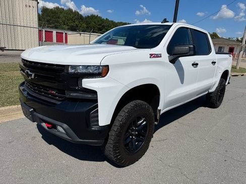 Used 2019 Chevrolet Silverado 1500 LT Trail Boss AWD/4WD image 2