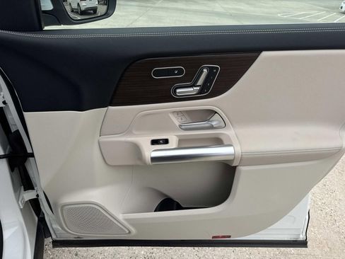 Used 2026 Mercedes-Benz GLA 250 image 14