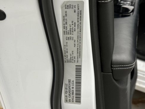 Used 2023 Jeep Grand Cherokee Overland image 11