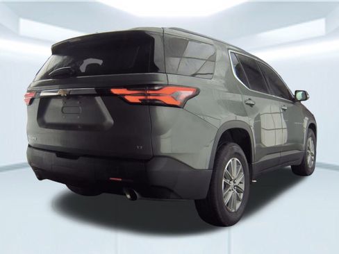 Used 2023 Chevrolet Traverse LT image 4