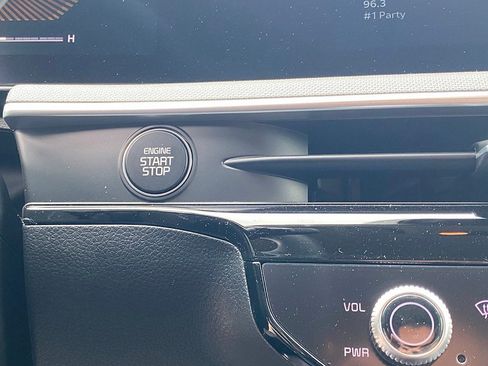 New 2026 Kia K5 LXS FWD image 17