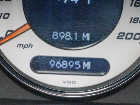 Used 2006 Mercedes-Benz CLS 55 AMG image 13