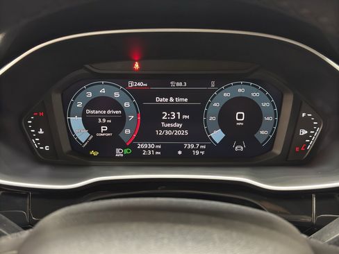 Used 2025 Audi Q3 2.0T Premium image 27