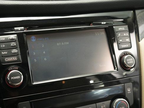 Used 2016 Nissan Rogue SL w/ SL Premium Package image 45