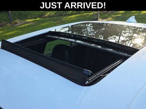 Used 2018 Chrysler 300 S w/ 300S Premium Group AWD/4WD image 5