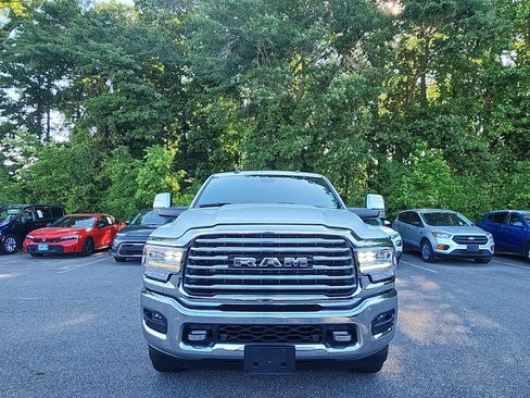 Used 2024 RAM 3500 Limited AWD/4WD image 8