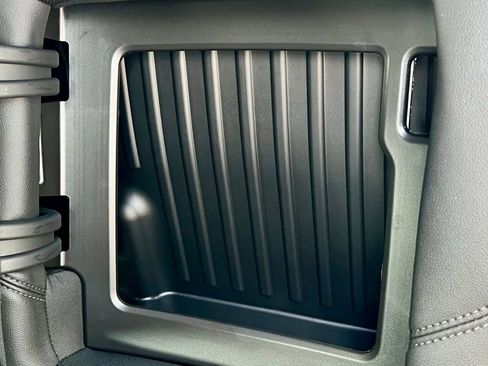 Used 2025 Chevrolet Silverado 2500 LTZ w/ LTZ Convenience Package image 28