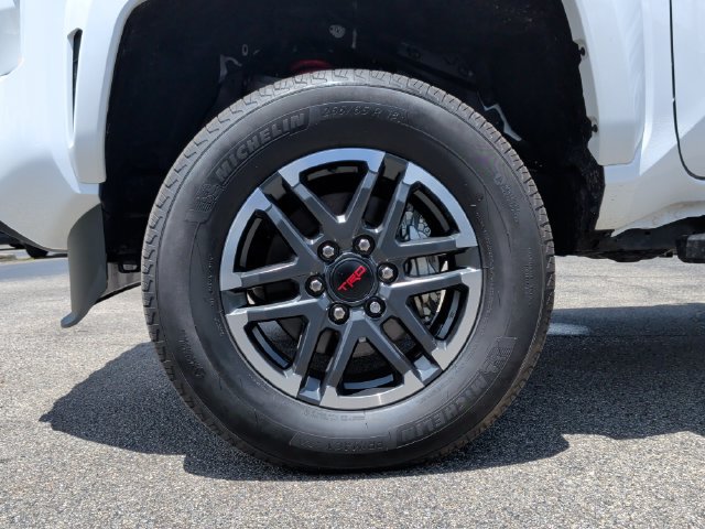 Used 2025 Toyota Tacoma TRD Sport AWD/4WD image 10