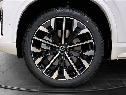 New 2026 Volvo XC90 T8 Ultra w/ Protection Package Premier image 14