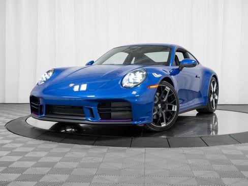 Used 2026 Porsche 911 Carrera T RWD image 44