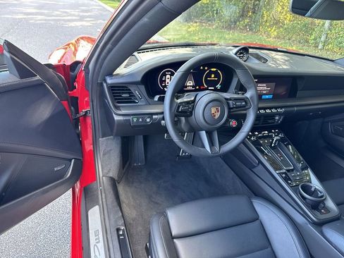 Used 2025 Porsche 911 Carrera image 12