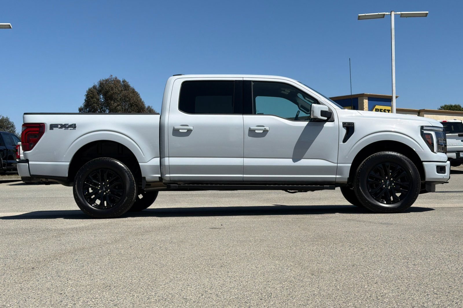 Used 2025 Ford F150 Lariat w/ Equipment Group 501A Mid AWD/4WD image 3