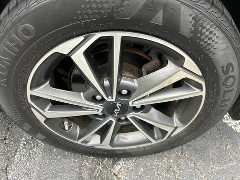 Used 2023 Kia Forte LXS FWD image 10