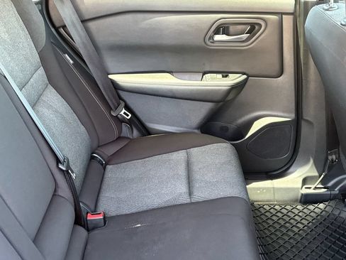 Used 2024 Nissan Rogue SV AWD/4WD image 11