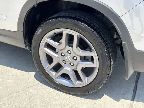 Used 2023 Honda Passport EX-L image 12
