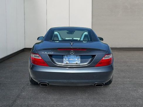 Used 2015 Mercedes-Benz SLK 250 image 4
