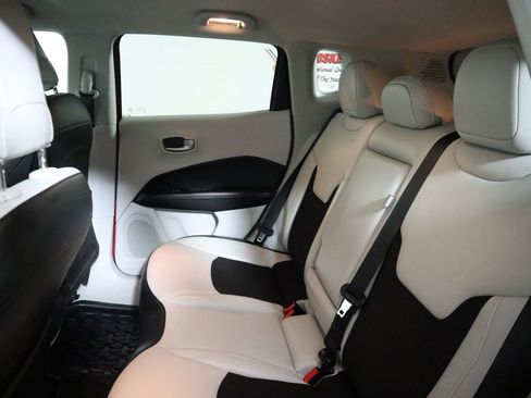 Used 2021 Jeep Compass Latitude w/ Driver Assistance Group image 55