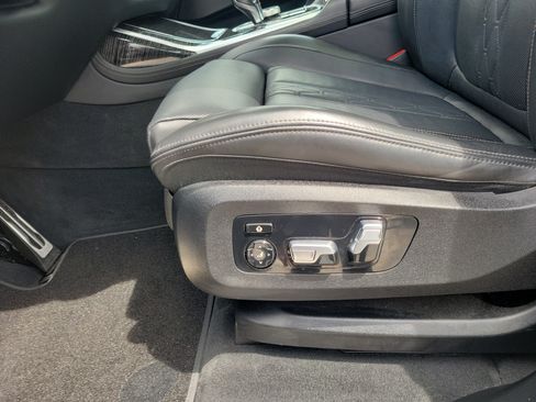 Used 2022 BMW X7 M50i w/ Dynamic Handling Package AWD/4WD image 14
