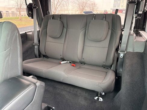 Used 2023 Jeep Wrangler Sport AWD/4WD image 21