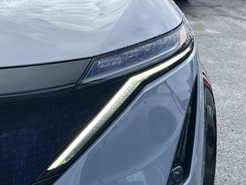 Used 2024 Nissan Ariya AWD image 11