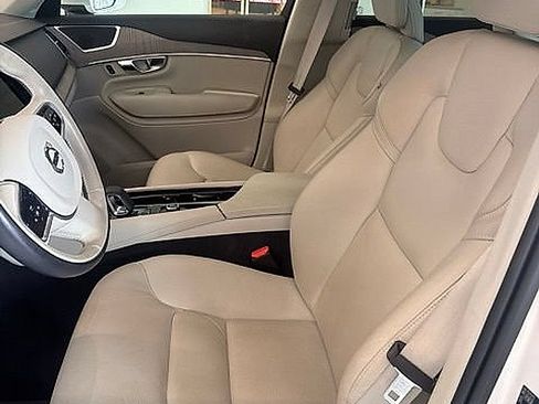 Used 2023 Volvo XC90 B6 Plus AWD/4WD image 8
